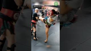 Hard Hitting Body Kicks - Muay Thai Training with Iman Barlow