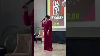 Алла исполняет романс "Белой акации гроздья душистые"