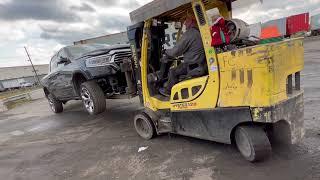 Container loading with vehicles cars to jebel Ali,  UAE