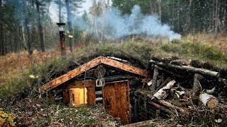 Underground house in the forest - flooded the bathhouse, cooked mushroom soup.