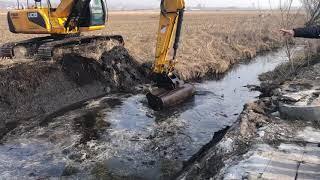 Чистка водоема , чистка канала, копка водоемом, копка озёр