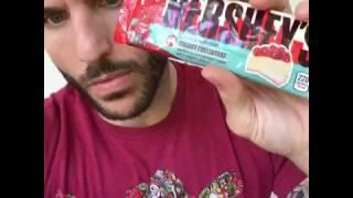 Fun Sized Review: Hershey's Cherry Cheesecake Bar