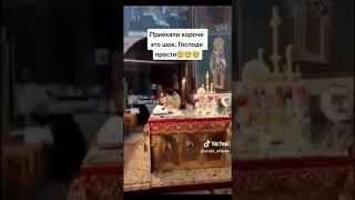 Беснование попов на Пасху. У поминающих еретика-экумениста отцов Господь забирает разум.