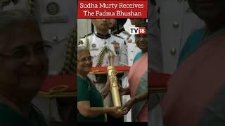 Sudha Murty Receives The Padma Bhushan Award From President Draupadi Murmu | #shorts