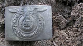 *Metal detecting a very Rare SS- Buckle