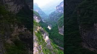 Thác nước tuyệt đẹp, cảnh thiên nhiên kỳ vĩ