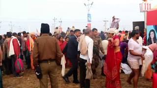 Women Bath At Kumbh Mela Prayagraj Mauni Amavasya Snaan | #KumbhMela2019