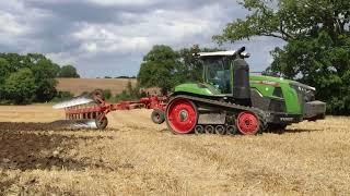 Fendt 1156 + Gregoire Besson 9 furrow plough.