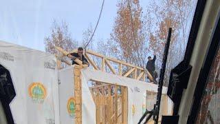 Idkwtfidh is live! Roof trusses