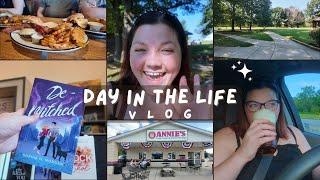 day in my life vlog | road trip, bookstore, seeing the movie TRAP, and more!