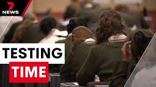 45,000 VCE students sit English exams, including six sets of twins at one Melbourne school | 7NEWS