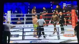 Negrea Alexandru vs Melvin Manhoef 16 April 2016 Torino