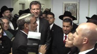 Exclusive to VIN News Gov. David Paterson visits Boro Park  Part 2