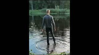 Wetlook jeans and converse sneakers