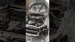 Сгоревший автомобиль каршеринга в Санкт-Петербурге на улице Корнеева д.12