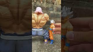 Son Goku Ultra Instinct vs Master Roshi Girl - Dragon Ball Toys
