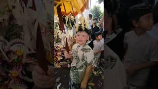 Anak bule rusia ganteng cinta budaya Bali ️ #bali