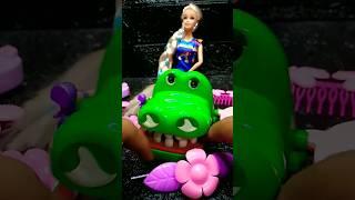 crocs hair comb #shorts #crocs #viralvideo #satisfying #asmr #toys #barbie #toyreview