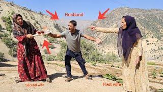 محبت؟:The second lady intends to take the husband away from the first lady and win his heart.