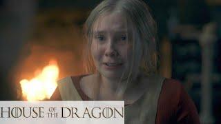 House of the Dragon Ep 01x08 Queen Alicent gives moon tea to Dyana after Aegon sexually assaults her