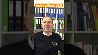 Anlagenintensität Definition und Berechnung #Shorts - BWL Glossar - Academy.BusinessFragen.com