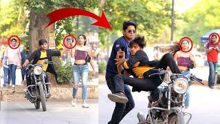 जिंदा पकड़ना है, इस चोर को // Mobile Snatching #Prank #SumitCoolDubey