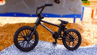 BMX Finger | Tech Deck BMX Bike Unboxing | Riding Through The Playground