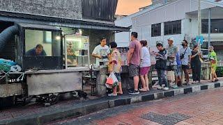 Grandpa Refuses to Increase Price For 30 Years! $0.30 Meals Cooked By 3 Generations Working Together