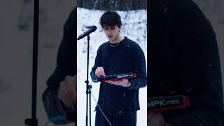 JVKE performs ‘this is what winter feels like’ ️ #jvke #winter #thisiswhatwinterfeelslike