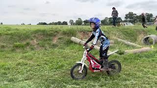 Mk off road Oset championship round 2.Daisy and Harry Brookes!Oset 16r great day for all! Oset bikes