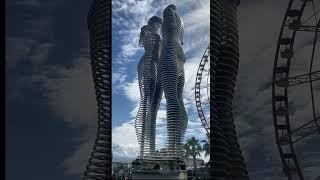 Batumi Statue of Ani and Nino. Impressively beautiful!