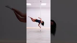 Pole-dance трюки на пилоне #pole #poledance #poledancer