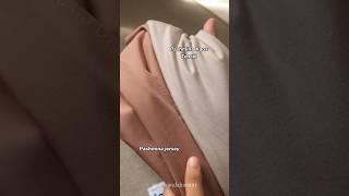 Pashmina kaos vs pashmina jersey