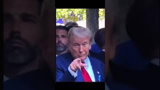 ️Trump crossing️