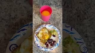WHAT I ATE IN A DAY AS A BUSY WORKING MAMA OF 4 #minivlog #foryou #shorts #mom #food #cooking #fyp