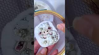 Как сделать брошь из бисера #shorts #handmade #diy #брошь #ручнаяработа #вышивка