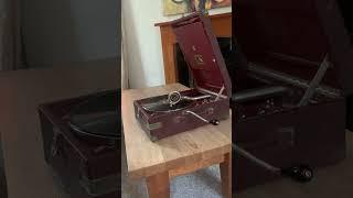 Sweetheart, I'm dreaming of you. Played on a HMV 101 from 1928.