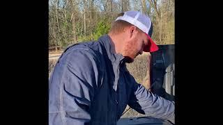 Oilfield top gauging an oil tank