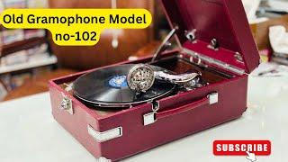 Old gramophone model no 102 for sale ( made in England #everyone #oldisgold #gramophone #vlog #song