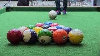 Poolball: Populäre Mischung aus Fußball und Poolbillard