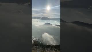 ️️ Ce qui est bien à #grenoble c’est même s’il fait gris en bas, on peut toujours passer au-dessus