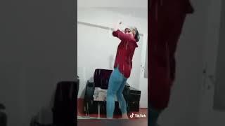 Oynuyan türbanlı #twerk #türbanlı #sex#18