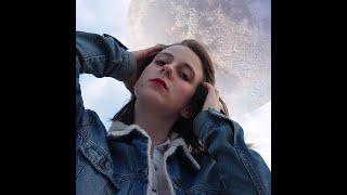 Man on the Moon - Vanille Debray (Official Video)