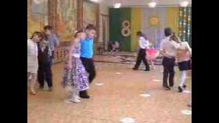 Танец "Хороши весной в саду цветочки"