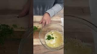 EASY Stuffed Mushrooms Recipe