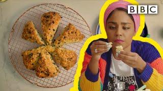 Nadiya's no-yeast fruity Soda Bread recipe with homemade butter - BBC