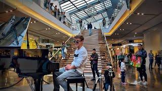 From an Empty Seat to a Captivated Crowd - Public Piano Performance