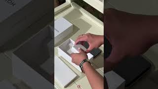 Unboxing the HONOR 400 5G