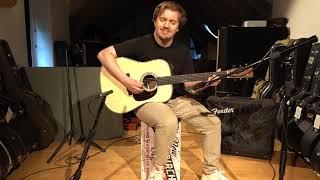 C.F.Martin & Co Dreadnought Custom Walnut #gitarrenstudioneustadt #martinguitar #martin #guitardemo