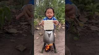 Survival Skills: SMART idea and USEFUL with toothpaste #bushcraft #camping #outdoors